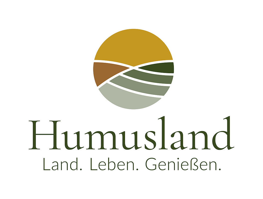 Humusland Logo Humusland Logo – Land. Leben. Genießen.